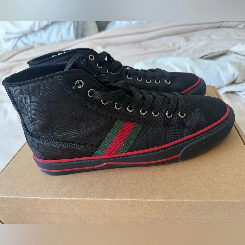 Gucci | Mens Off the grid High Tops Black and Red Tennis 1977 Sneakers
